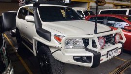 Sell White 2015 Toyota Land Cruiser in Quezon City
