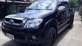 Black Toyota Hilux 2010 Truck for sale in Manila 