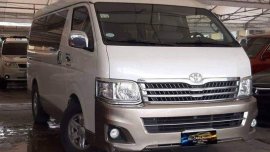 Selling White Toyota Hiace 2013 Automatic Diesel at 47000 km 