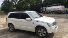 White Suzuki Grand Vitara 2008 at 70184 km for sale 