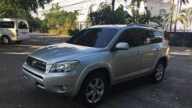 Silver Toyota Rav4 2006 at 70000 km for sale