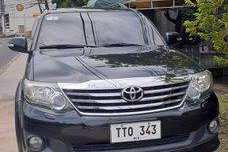 Black Toyota Fortuner 2012 for sale in Santa Cruz