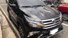 Selling Black Toyota Rush 2018 at 2500 km 