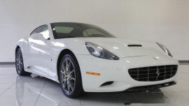 Selling White Ferrari California 2012 in Quezon City