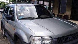 Selling Ford Escape 2004 Automatic Gasoline 