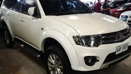 Selling White Mitsubishi Montero 2014 in Manila 