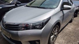 Selling Silver Toyota Corolla Altis 2015 at 8000 km 