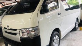 Selling White Toyota Hiace 2018 Manual Diesel 