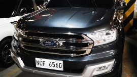 Selling Blue Ford Everest 2016 in Manila 