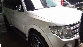 Selling White Mitsubishi Pajero 2010 Automatic Diesel