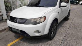 Sell White 2008 Mitsubishi Outlander in Manila 