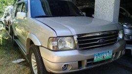 Selling Ford Everest 2004 at 170000 km 