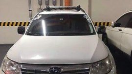 Sell White 2010 Subaru Forester at 166374 km