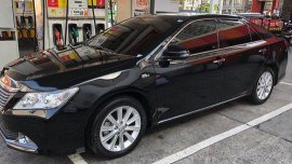 Selling Black Toyota Camry 2015