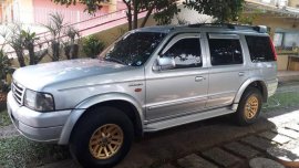 Selling Used Ford Everest 2006 at 140000 km 