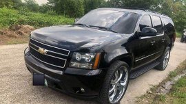 Selling Black Chevrolet Suburban 2008 Automatic Gasoline 