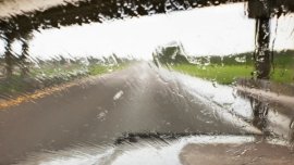 14 safety tips when you have to drive in heavy rain