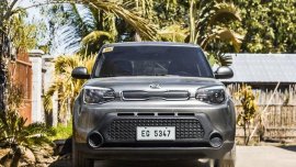 Grey Kia Soul 2016 at 35000 km for sale