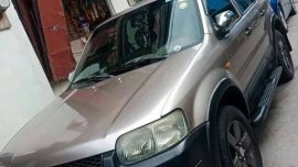 Selling 2nd Hand Ford Escape 2005 in Quezon City 