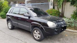 Black Hyundai Tucson 2006 at 102000 km for sale