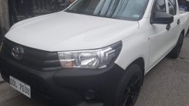 Selling Used Toyota Hilux 2016 Truck in Angeles 