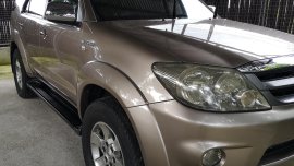Selling Used Toyota Fortuner 2005 Automatic Gasoline 