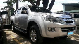 Silver Isuzu D-Max 2015 at 25000 km for sale 