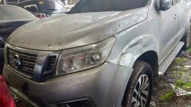 Selling Silver Nissan Navara 2016 in Makati 