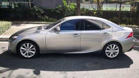 Selling Lexus Is 350 2015 at 20000 km 
