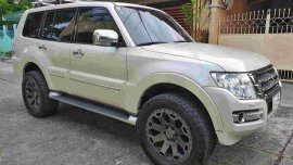 Sell White 2015 Mitsubishi Pajero at 19000 km 