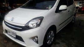 Selling White Toyota Wigo 2014 Automatic Gasoline at 33919 km