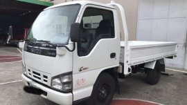 Selling White Isuzu Nhr 2016 Truck in Metro Manila 