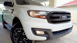 Selling White Ford Everest 2016 in San Pascual