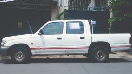 2004 Toyota Hilux for sale in Quezon City 