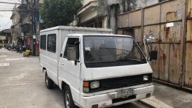 Selling White Mitsubishi L300 1994 Van in San Juan 
