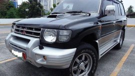 Black Mitsubishi Pajero 2004 Automatic Diesel for sale 