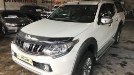 Selling Mitsubishi Strada 2017 Manual Diesel 