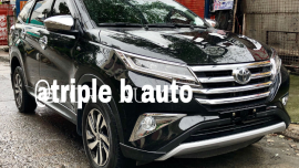 Black Toyota Rush 2018 at 18000 km for sale 