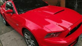 Red Ford Mustang 2013 at 30000 km for sale in Bacoor