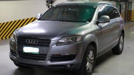 Selling Grey Audi Q7 2007 at 80000 km 