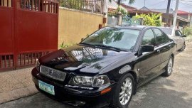 Selling Black Volvo S40 2003 at 99000 km 