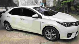 White Toyota Corolla Altis Automatic 2014 for sale  