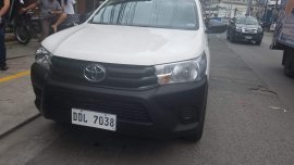 Selling White Toyota Hilux 2016 at 20000 km in Angeles 