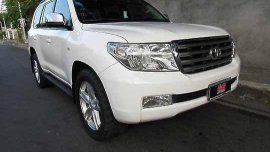 White Toyota Land Cruiser 2009 at 50001 km for sale
