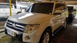 Sell White 2010 Mitsubishi Pajero in Cainta 