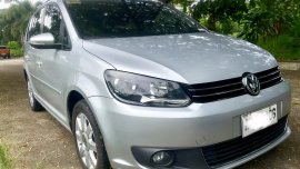 Sell 2nd Hand 2014 Volkswagen Touran Automatic Diesel at 27000 km 