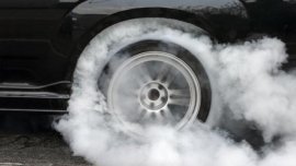 Car smells like burning rubber - Possible causes and solutions