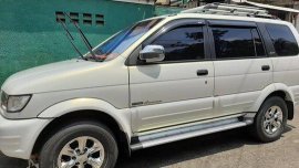 Isuzu Crosswind 2004 at 72000 km for sale 