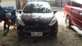 Purple Ford Fiesta 2014 at 38000 km for sale