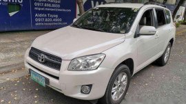 Selling White Toyota Rav4 2009 Automatic Gasoline at 63000 km